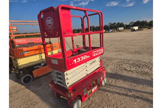 MEC 1330 SCISSOR LIFT electric powered, equipped…