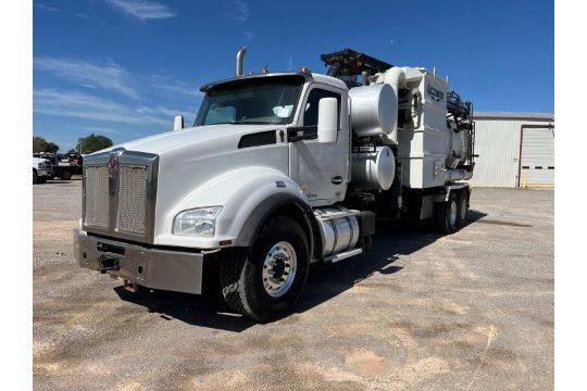 2019 KENWORTH T880 HYDROVAC