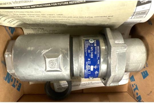 Lot of 3- Arktite Circuit Breaking Mating…