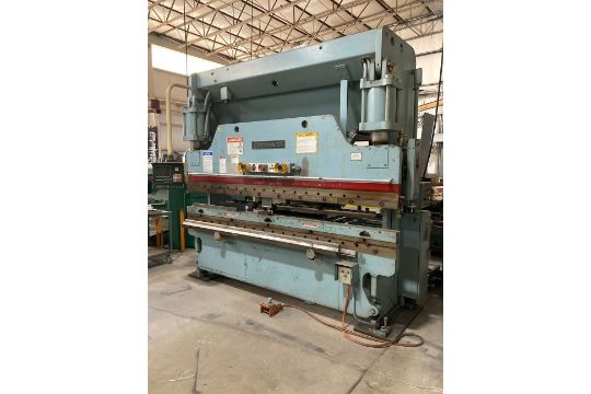 Cincinnati 135CBX8 10' x 135-Ton Hydraulic Press Brake