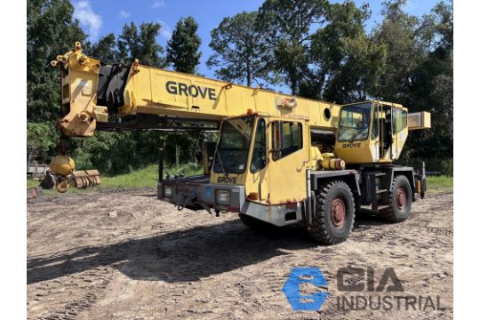 22 TON CAPACITY GROVE MODEL 4425G ALL TERRAIN HYDRAULIC…