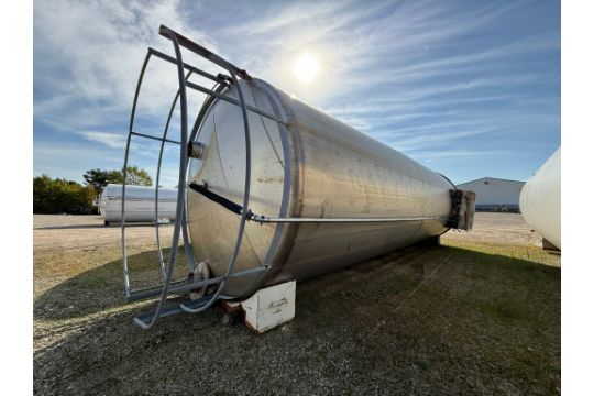 Mueller 25,000 Gallon Vertical Single Shell…