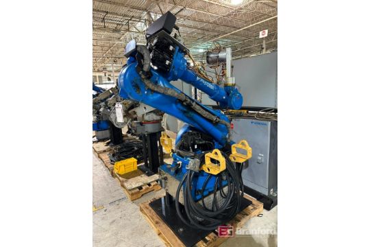 Yaskawa MH180 & Motoman UP20 Robots