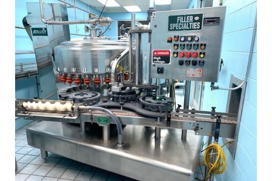 Filler Specialties 24 Valve with 8 Head Screw Capper