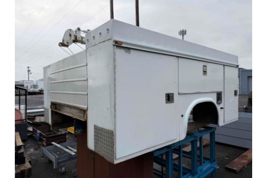 8FT. UTILITY BODY SN:757825 equipped with…