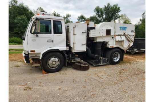 ****2013 Tymco DST-6 Sweeper Truck; Vin #JNAPC81L4AAE80204,…