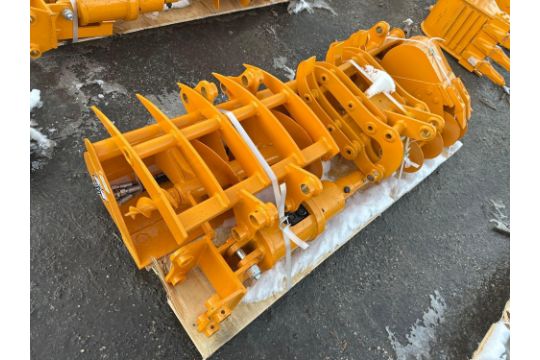 NEW GIYI 8 PC. PACKAGE EXCAVATOR ATTACHMENT…