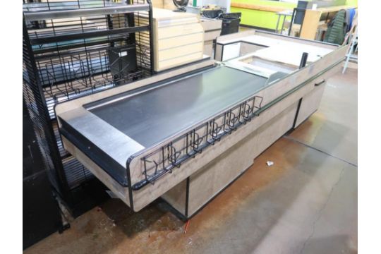 Killion checkstand w/ ~5' lead-in belt