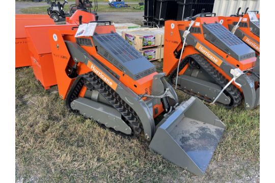 UNUSED HURRICANE COMPACT SKID LOADER