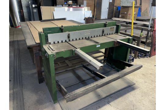 Foot Shear, Q01-1.5X1320, 52' Capacity