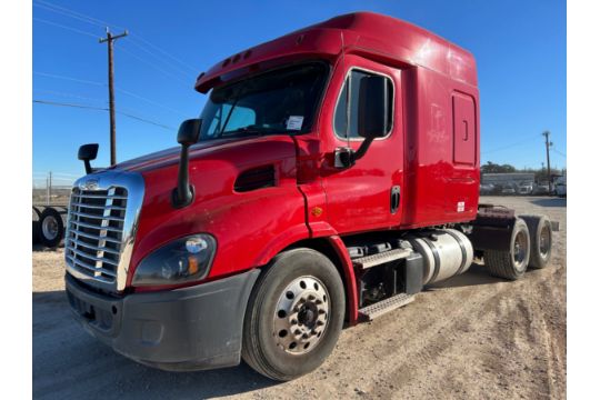 2020 FREIGHTLINER CASCADIA MIDROOF SLEEPER