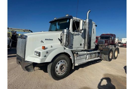 2011 WESTERN STAR 4900 SB