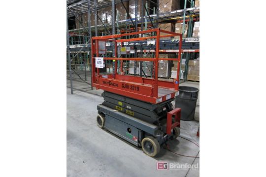 Skyjack Model SJ111-3219 Electric Scissor Lift
