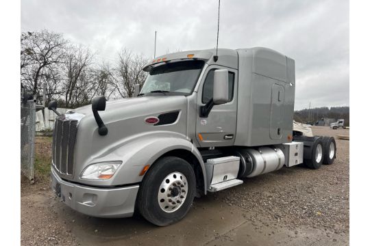 2021 Peterbilt 579 Sleeper Truck/Tractor