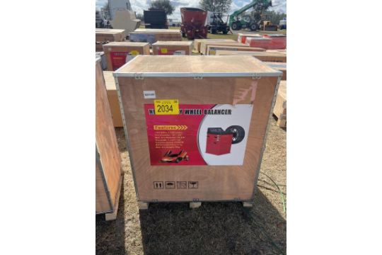 UNUSED HEAVY DUTY WHEEL BALANCER