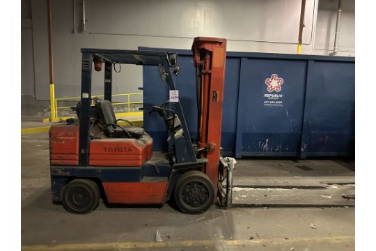 TOYOTA 5FGC30 TRIPLE STAGE FORKLIFT