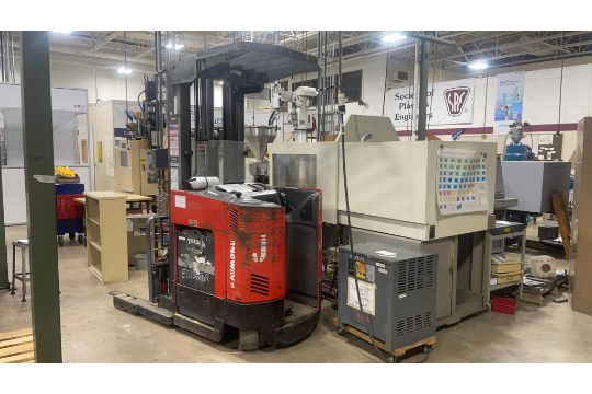 4,000 lbs Capacity Electric Raymond Lift Truck w/Battery…