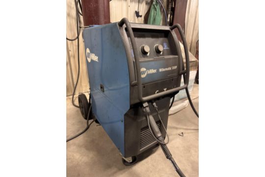 MILLER MILLERMATIC 350P Mig/Pulsed Mig Welder,…