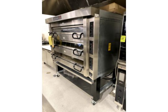 PIZZA MASTER TRIPLE DECK OVEN