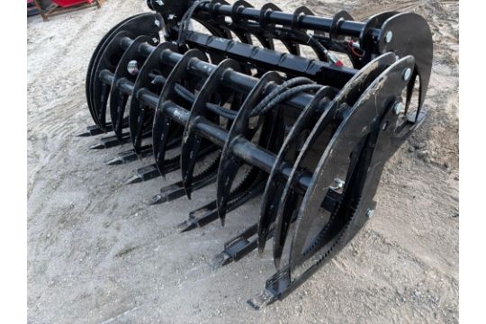 NEW GIYI GY-CLG72 72IN. GRAPPLE SKID STEER…