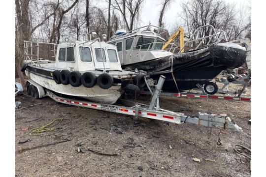 BREAUX BROS 32FT. PILOT HOUSE CREW BOAT powered…