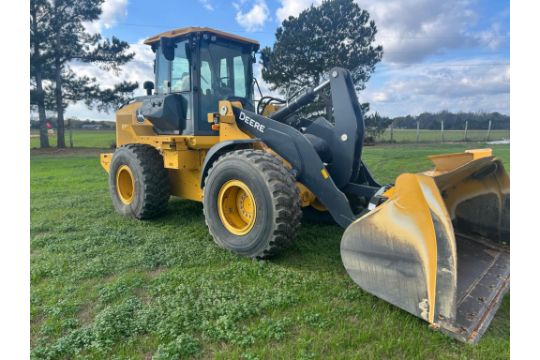 John Deere 544P