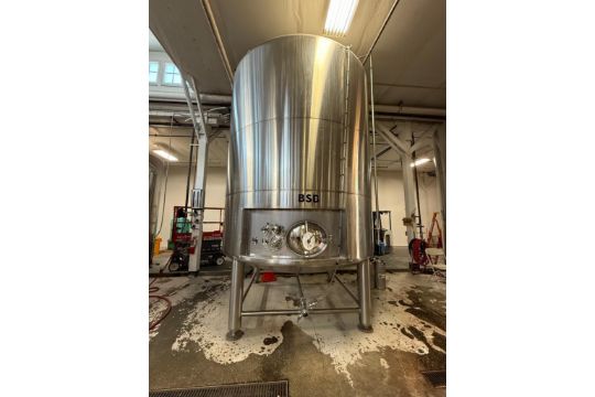 157 BBL Brite Tank, 13' T x 10' Diameter, One venting…