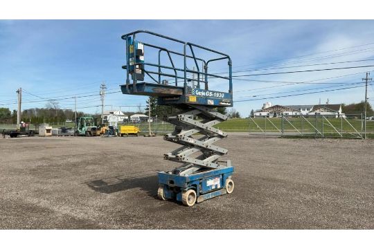 1999 Genie GS-1930 Scissor Lift