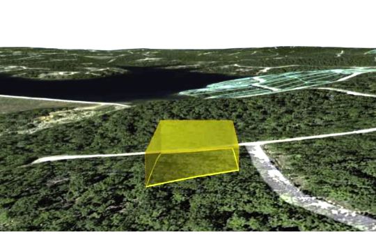 Prime & Private Corner Lot by the Lake!