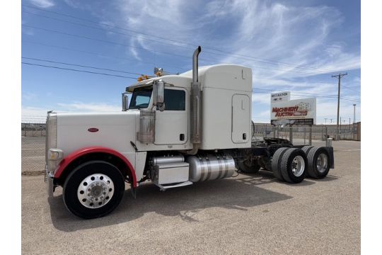 2015 PETERBILT 388
