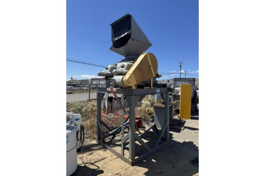 Double Roll Crusher. With (2) 7.5hp motors,…