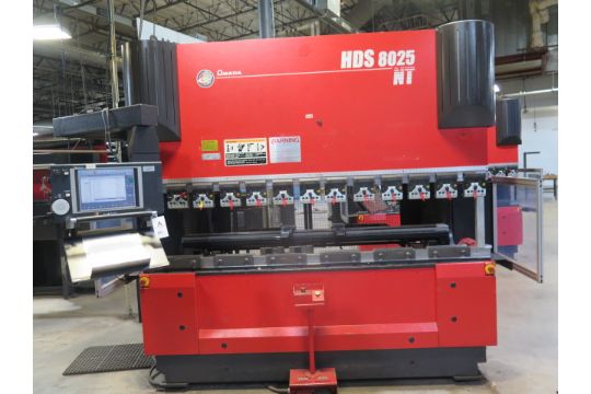 NOV 2011 Amada HDS-8025NT 80 Ton x 102' CNC…