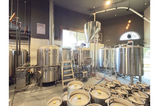 Complete 10 BBL Brew Pub Installation