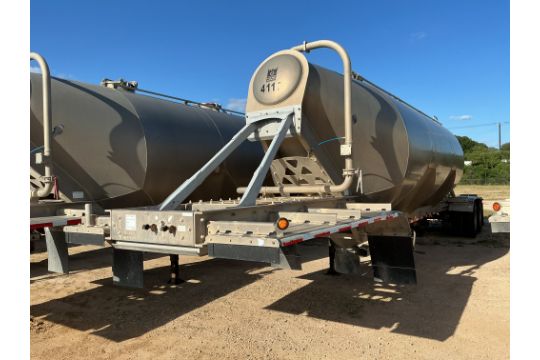 2014 TRAIL KING PNEUMATIC TRAILER