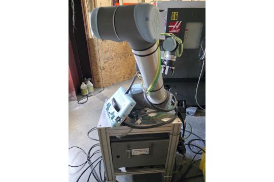 Universal Robots 6-Axis Robot, New in 2017