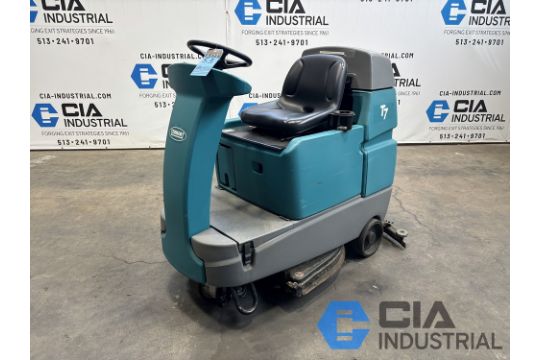 2010 TENNANT MODEL T7 RIDER ELECTRIC FLOOR SCRUBBER;…