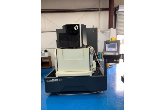 Makino DUO43 CNC wire EDM w/ submerged table, 22' x…