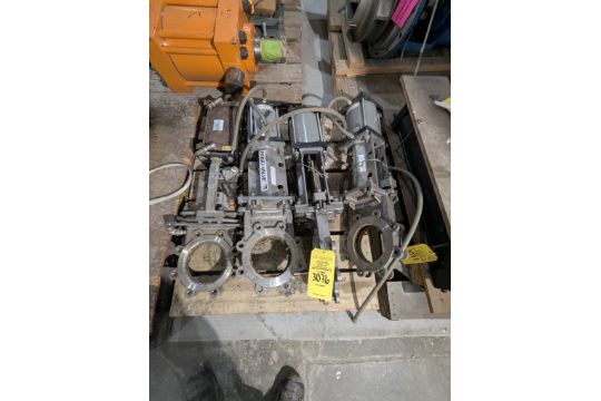 (4) FABRI-VALVE CF8M 6' KNIFE GALE VALVES WITH ACTUATOR