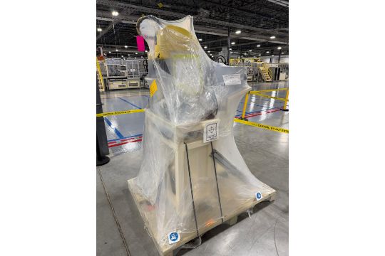 Fanuc SR-6i SCARA Robot & Controller (NEVER INSTALLED)