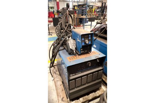 Miller Deltaweld 652 Welder w/ Wire Feeder