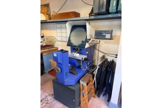 Mitutoyo Optical Comparator