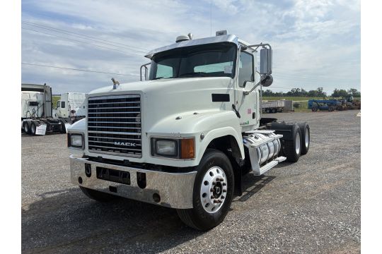 2016 MACK CHU613 DAYCAB TRUCK