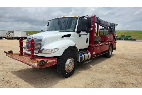 2019 International 4300 Crane Truck