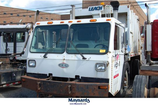 2004 Crane Carrier Company Alpha Garbage Truck(Truck…