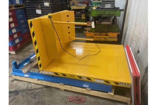 Max-Lift 8,000 Lb. Cap. Hydraulic Tilt Upender…