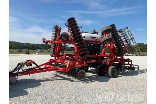 2017 Kuhn Krause 8005 Excelerator Vertical…
