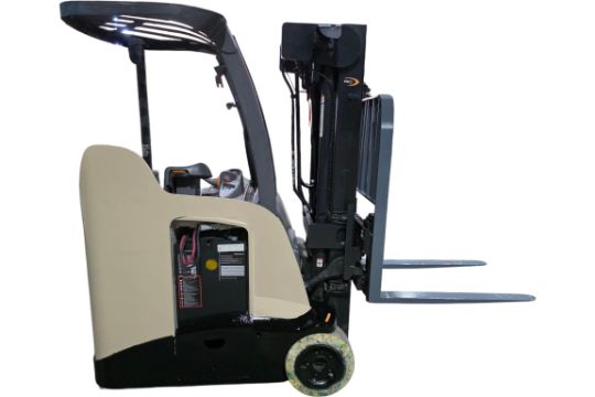 2020 Crown 3,000lbs Electric Stand On Forklift…