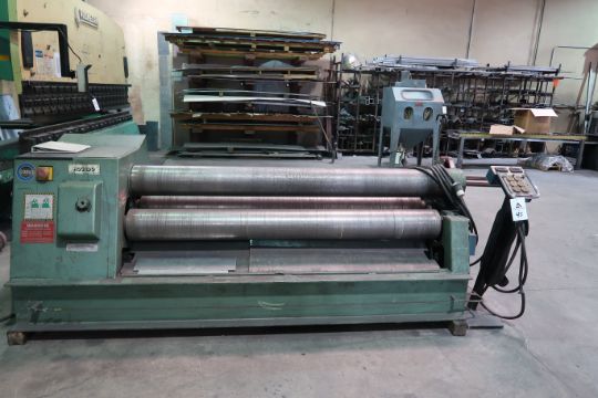 2001 Roundo PS-205, 6' x 3/8' Capacity 3…