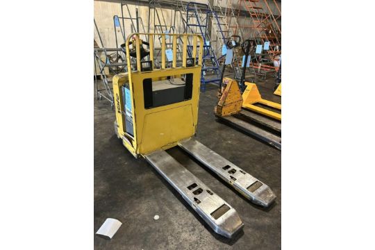 Yale Champion Electric Pallet Jack/ Walkie…