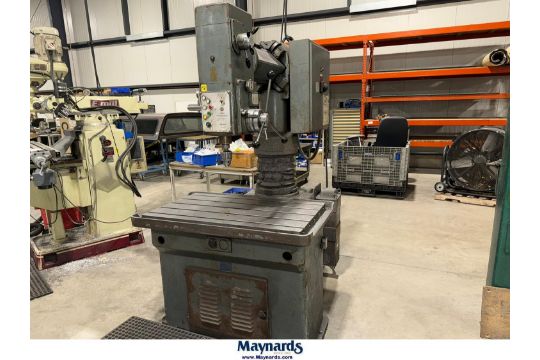 Donau radial arm drilling machine